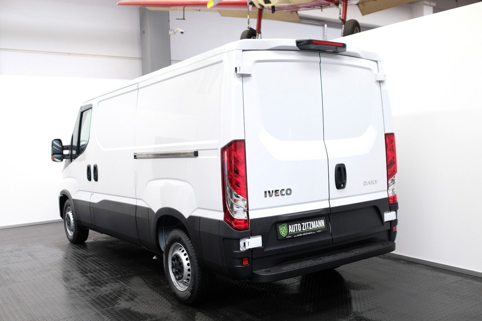 Fahrzeugabbildung Iveco Daily 35S14V  L2H1 RS3520 KAWA Flachdach