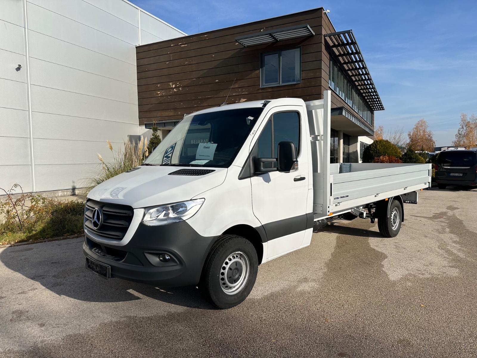 Mercedes-Benz Sprinter 317.4325/Flatbed *STOCK*