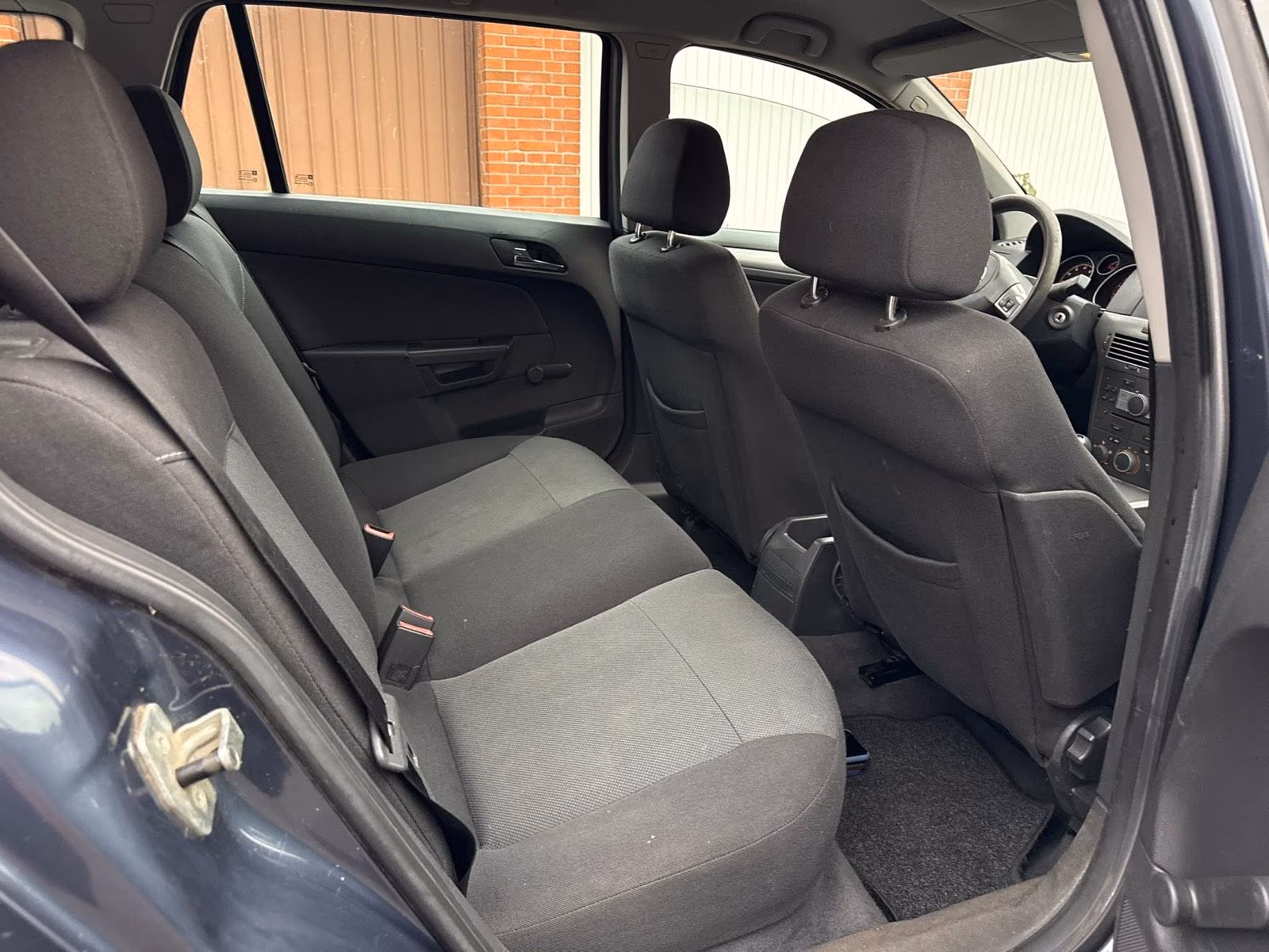 Opel Astra 2006 — photo 9