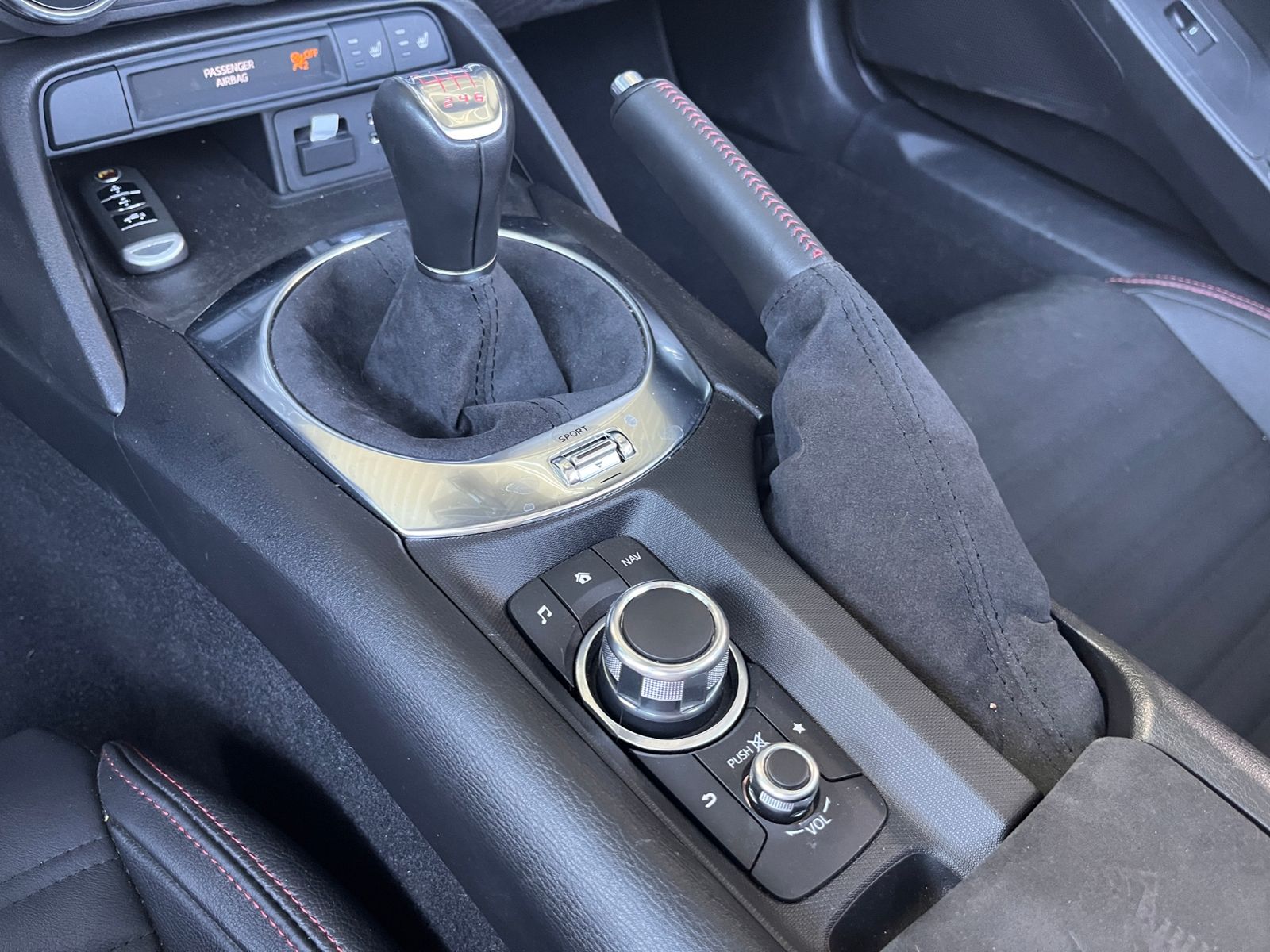 Fahrzeugabbildung Abarth 124 Spider Turismo LED BOSE NAVI