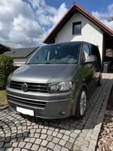 Volkswagen T5 Caravelle - graue Volkswagen T5 Caravelle