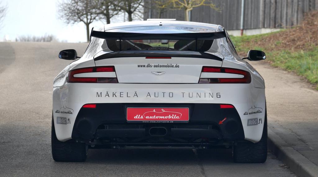 Aston Martin V8 Vantage