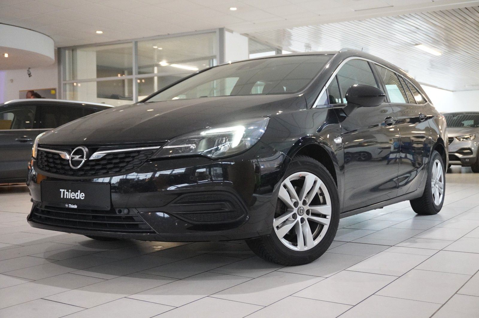 Fahrzeugabbildung Opel Astra K ST 1.4 ELEGANCE NAVI/LED/KAMERA/SPORT/SH