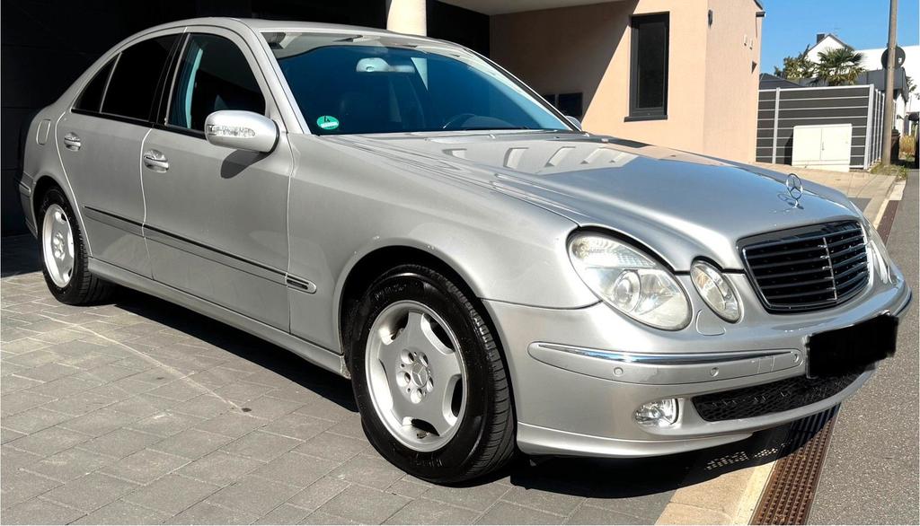 Mercedes-Benz E 320