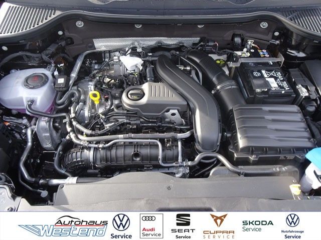 Fahrzeugabbildung SKODA Karoq Sportline 1.5l TSI 110kW DSG LED Navi