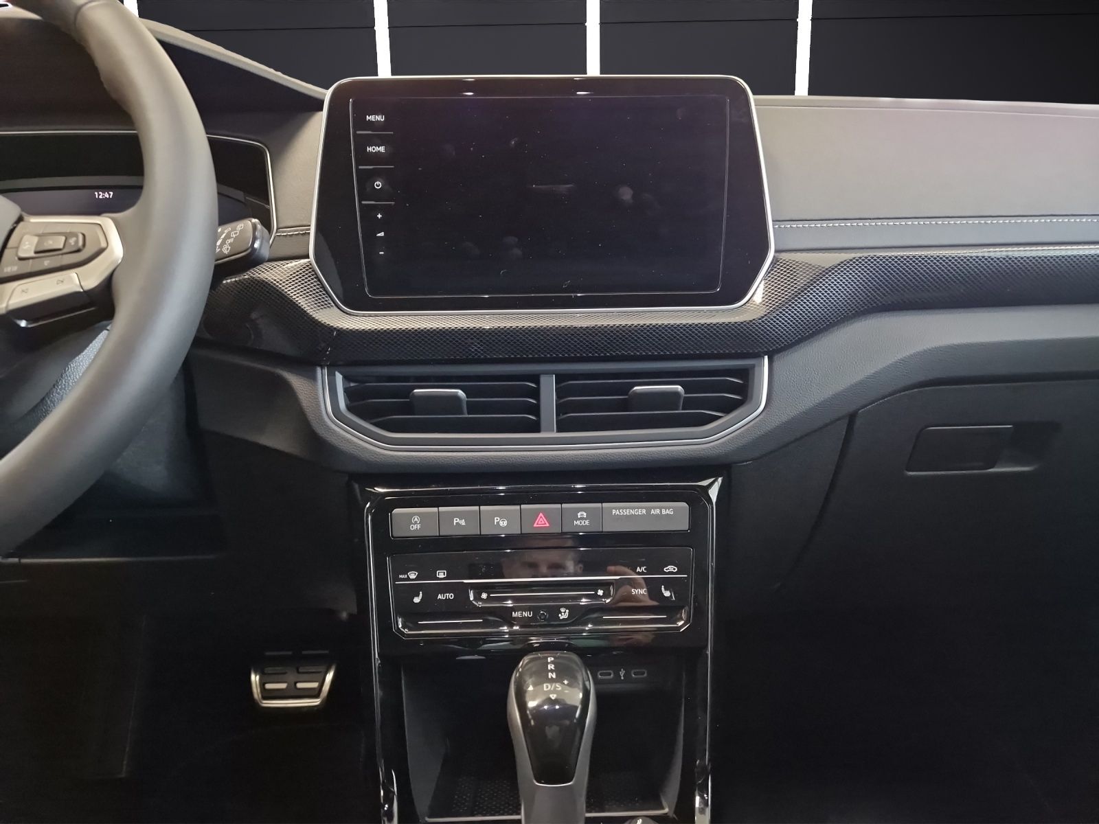 Fahrzeugabbildung Volkswagen T-Cross R-line DSG Matrix AHK Kamera Beats Navi