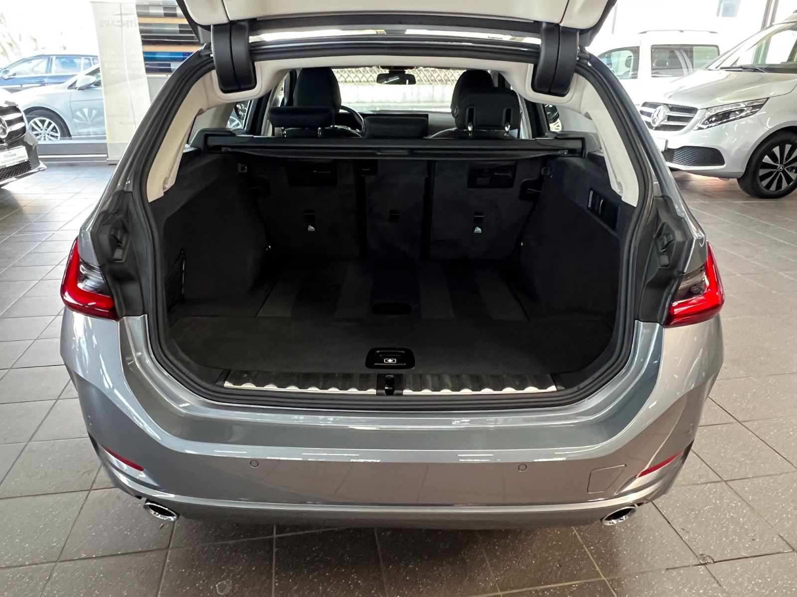 BMW 318 d Touring Driving Assistant+Curved+FACE foto 12