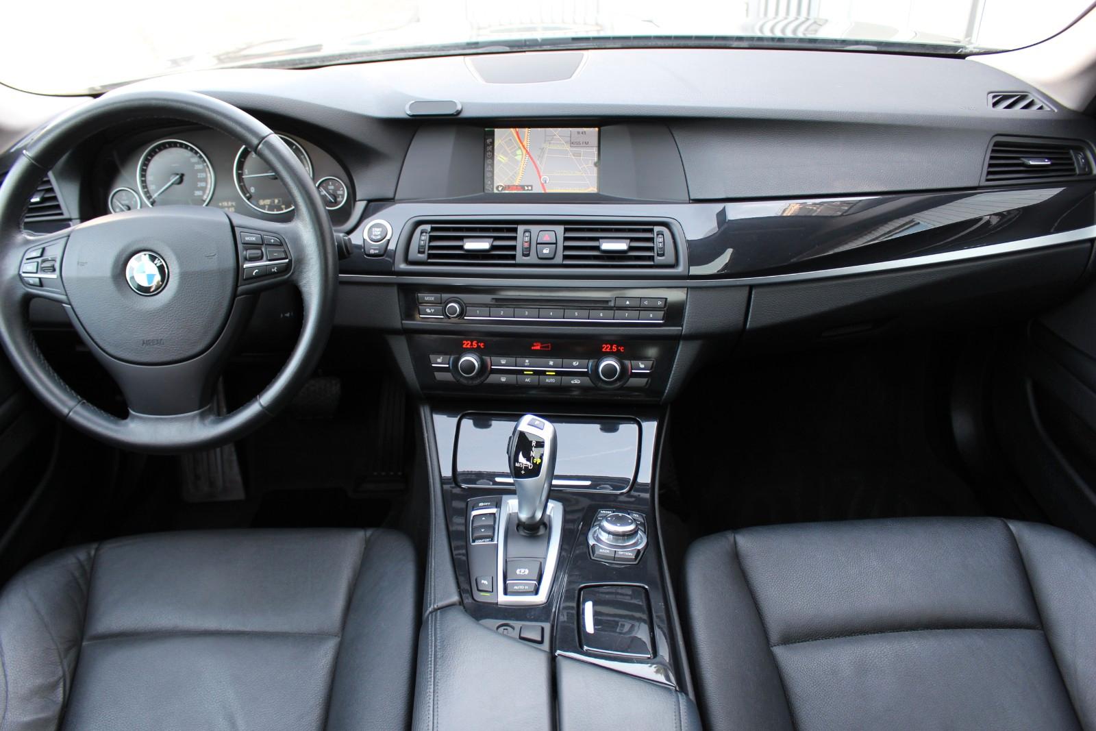 BMW 520d Touring Autom.+1.Hand+Pano+Schiebed.+Kamera