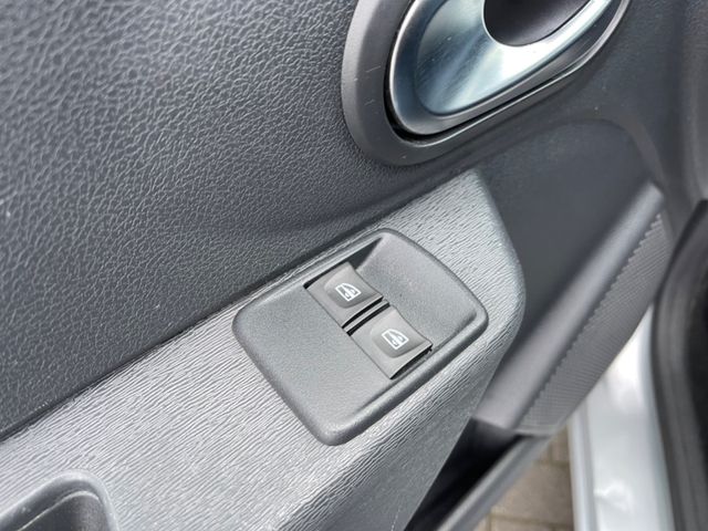 Dacia Dokker Comfort-Navi Grau Schaltgetriebe
