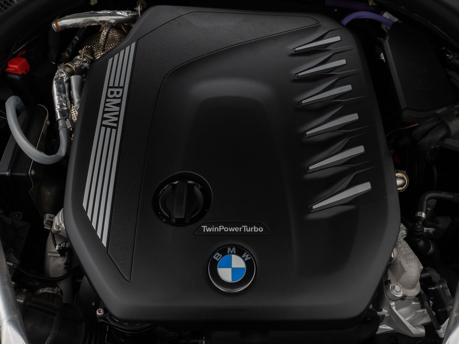 Fahrzeugabbildung BMW 530d xD M Sport Kamera Laser HUD DAB AHK Komfort