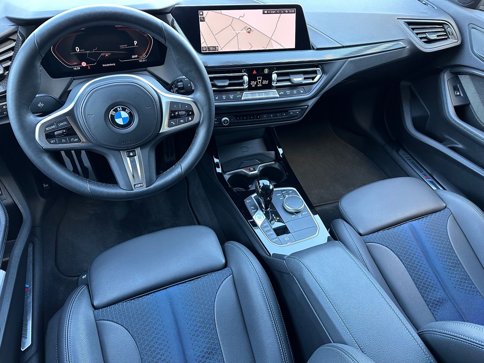 Fahrzeugabbildung BMW 118 i M-Sport NAV+LED+KAMERA+H&K+DA
