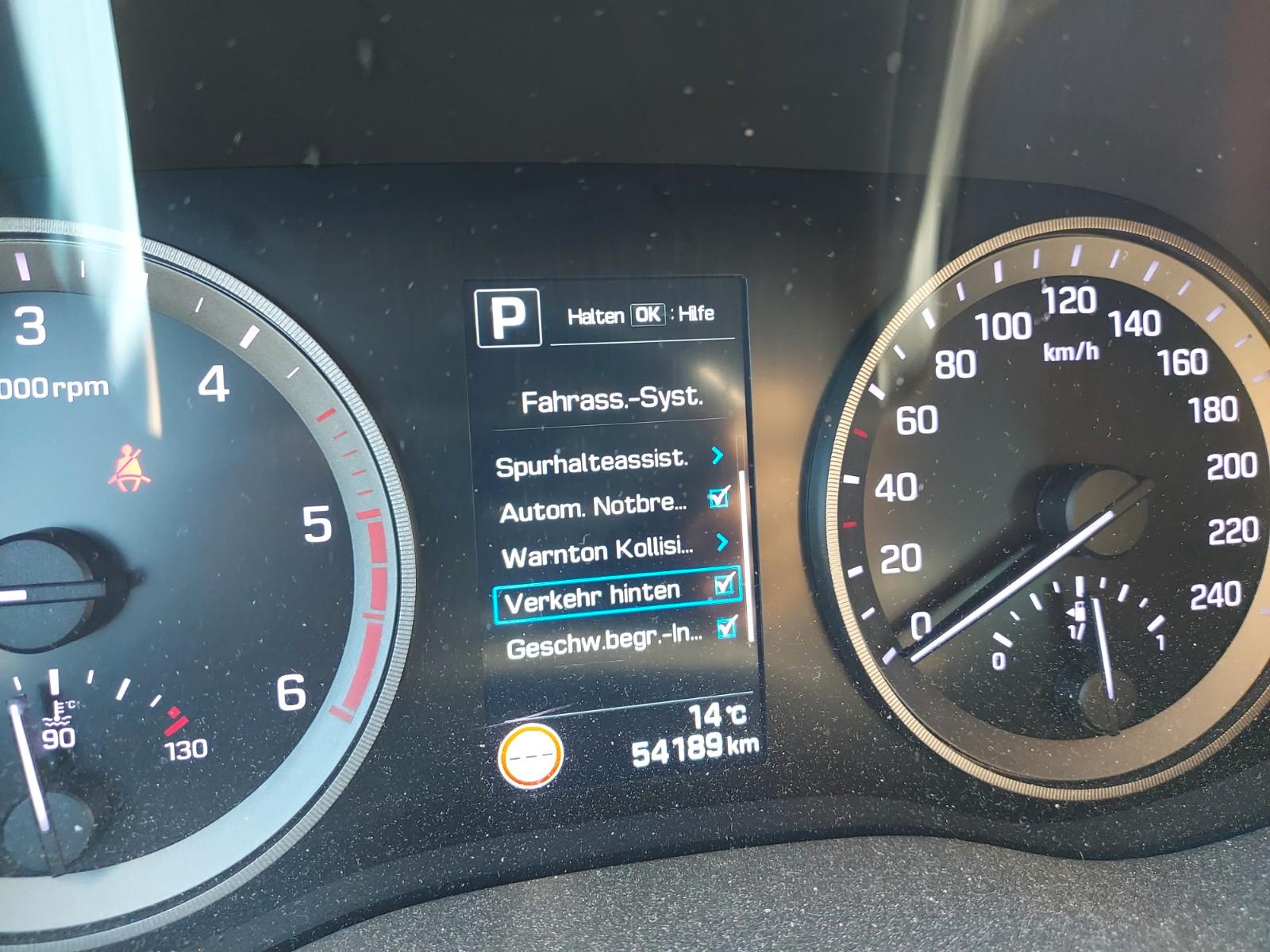 Hyundai Tucson blue Premium Pano Radar Leder Sitzklima