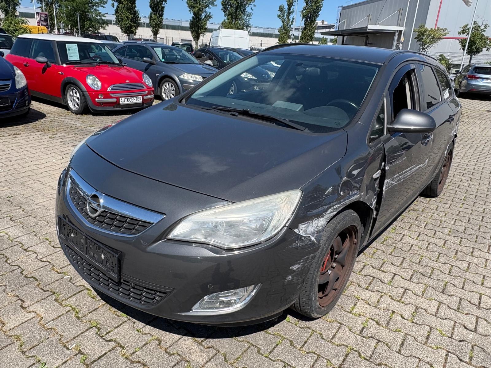 Opel Astra J Sports Tourer Edition
