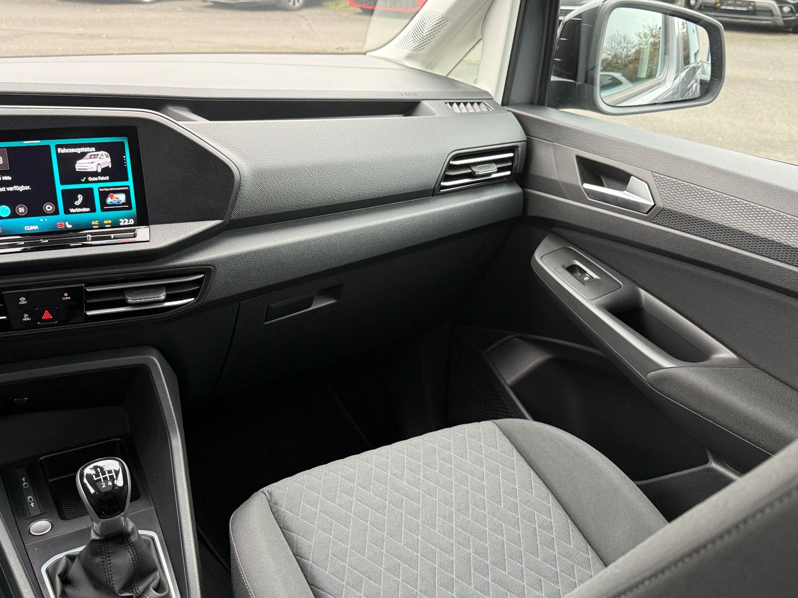 Fahrzeugabbildung Volkswagen Caddy Edition Maxi 7-Sitzer ACC AHK LED Pano Kam