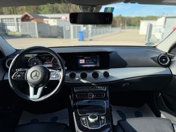 Mercedes E 300 - 9
