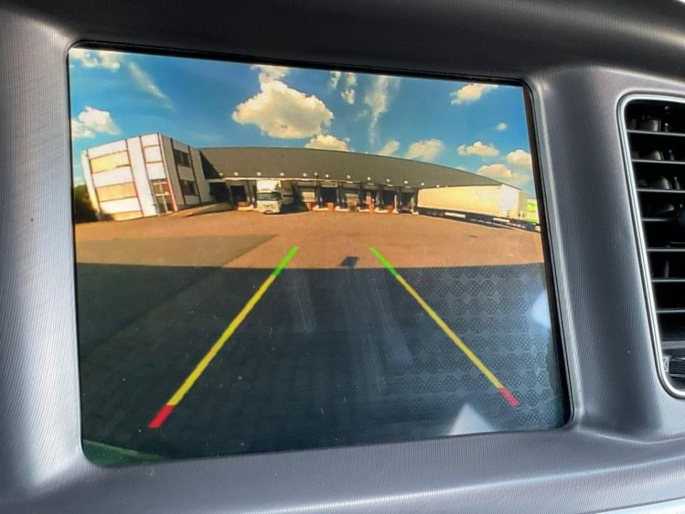Fahrzeugabbildung Dodge Charger 2020er 6.4 SRT Scatpack Schiebedach