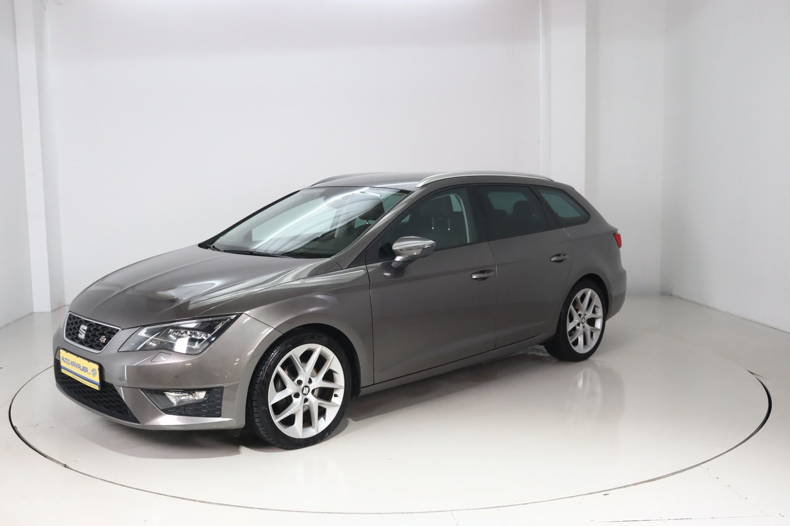Fahrzeugabbildung SEAT Leon ST 1.4 FR * Navi * LED * HU/AU neu