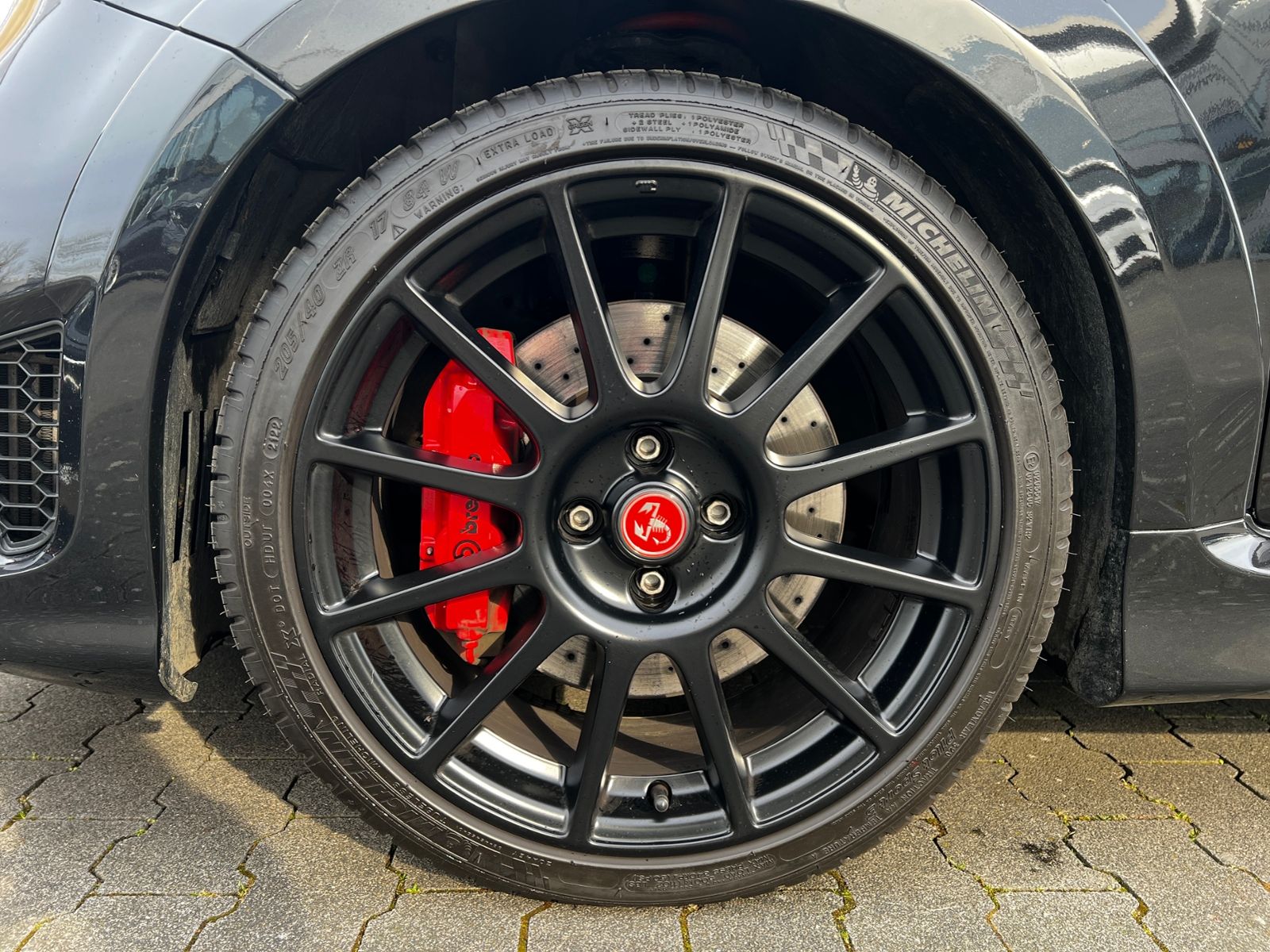 Fahrzeugabbildung Abarth 695 Competizione BEATS XEN NAV PDC ALU