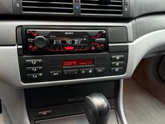 Fahrzeugabbildung BMW 318i Lim. / Automatik Klimaautomatik PDC