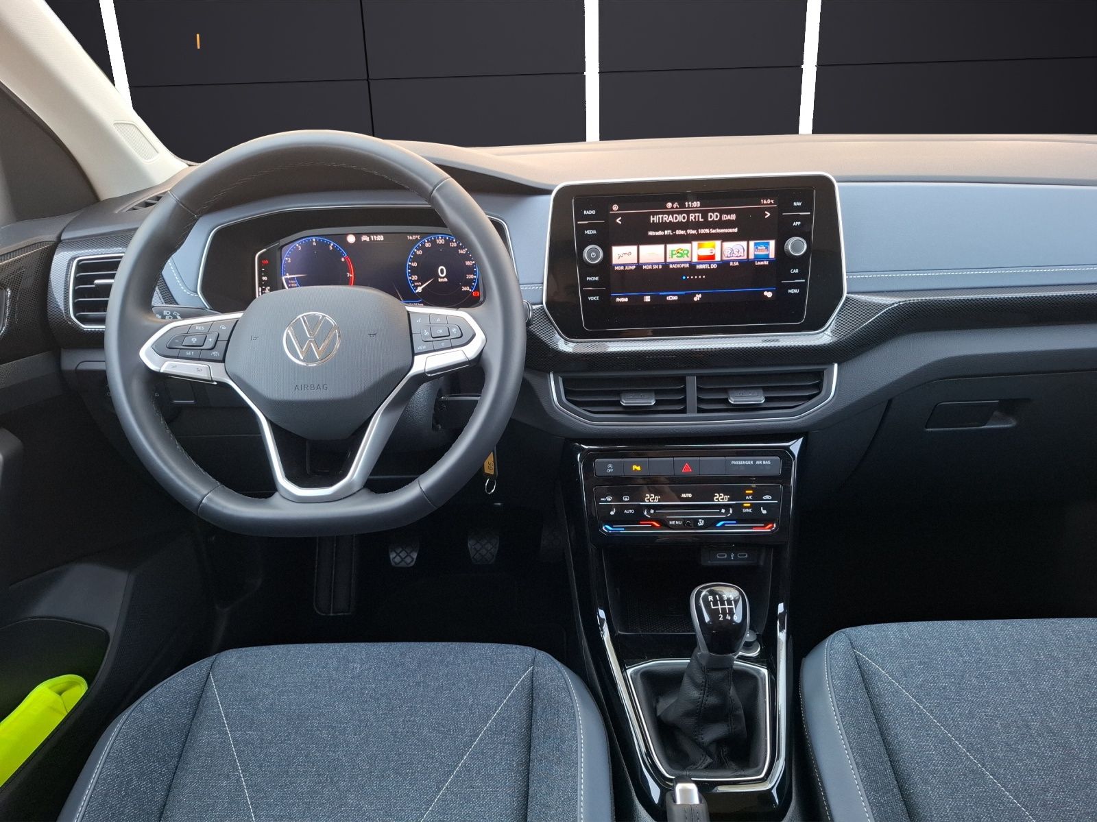 Fahrzeugabbildung Volkswagen T-Cross TSI Style Matrix AID ACC RFK SH LM