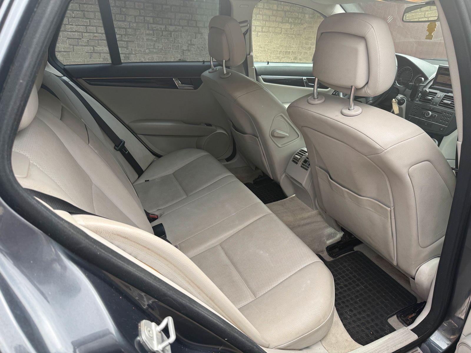 Mercedes-Benz C220 2009 — photo 8