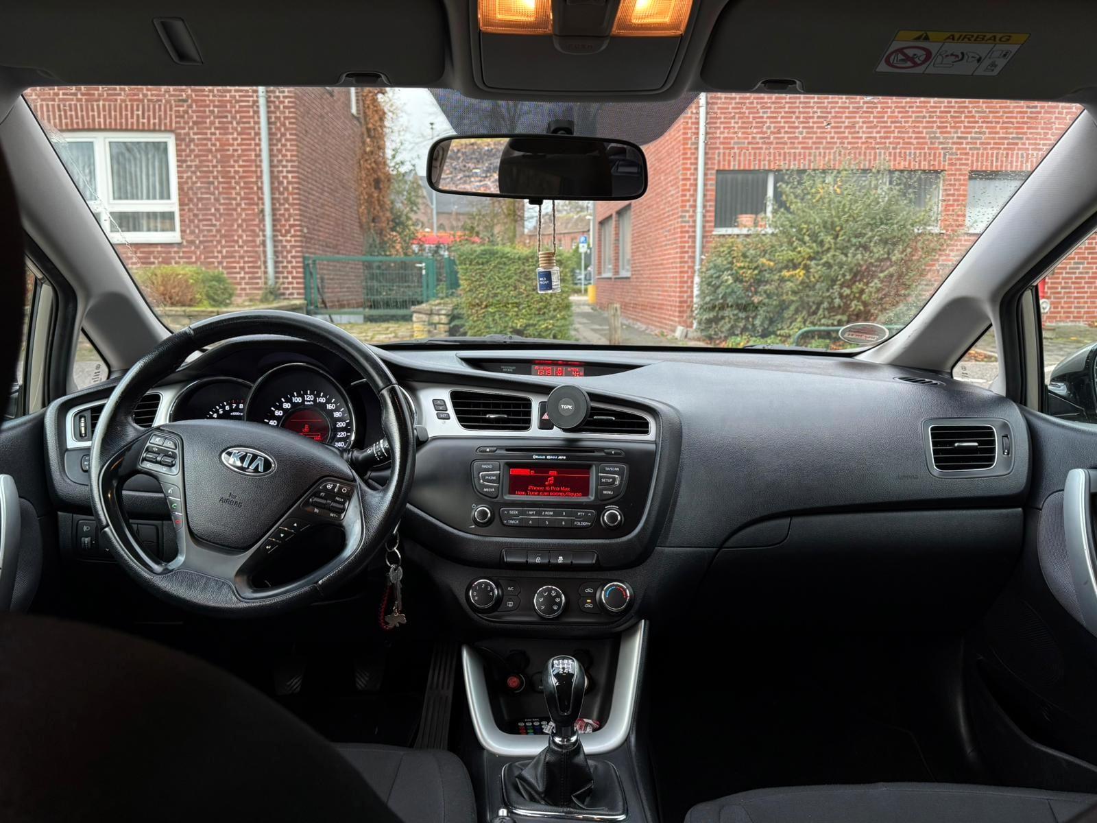 Kia cee'd Sportswagon 1.6 GDI Vision Sportswagon...