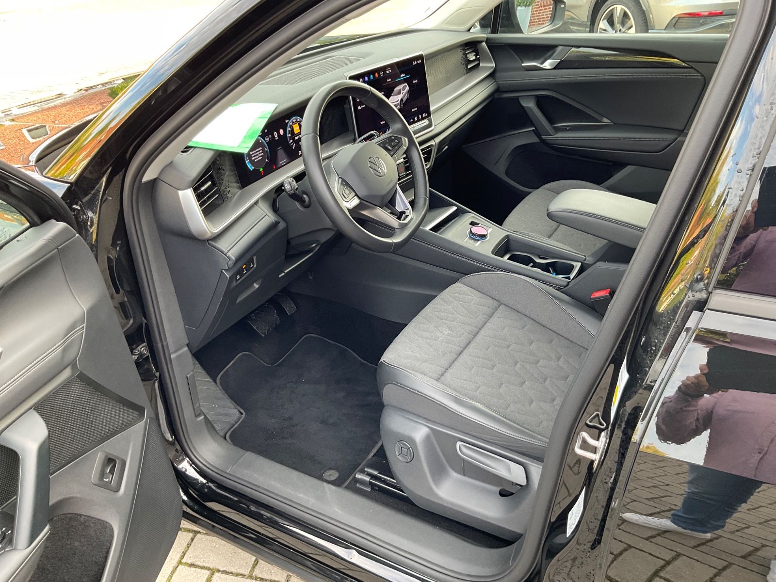 Fahrzeugabbildung Volkswagen Tayron 2.0 TDI 4M,AHK,Navi,Kamera,7-Sitzer,IQ