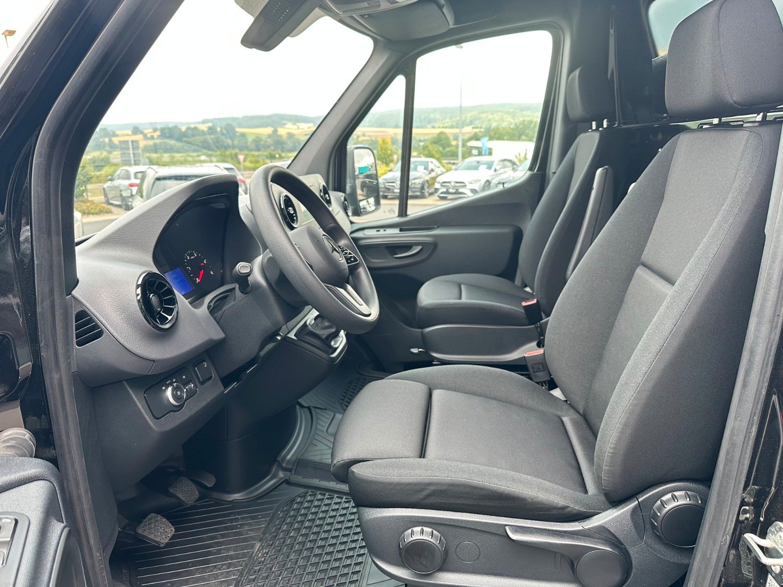 Fahrzeugabbildung Mercedes-Benz Sprinter 311 CDI 4325 Fahrgestell