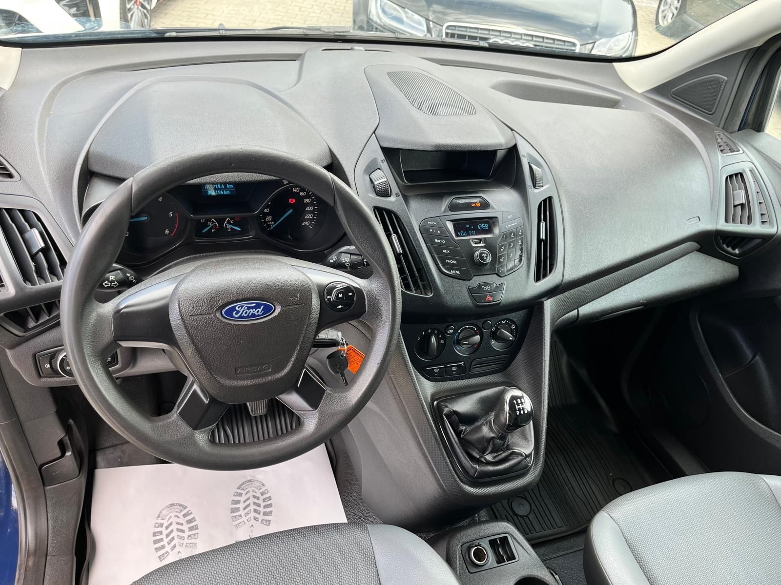 Fahrzeugabbildung Ford Transit Connect°Ausbau°1.Hand°PDC°