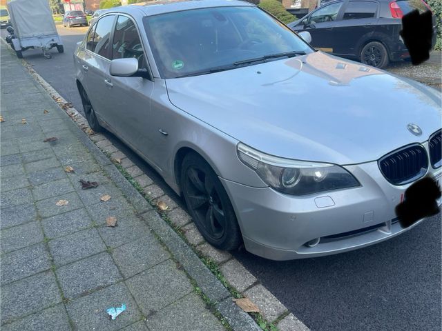 BMW e60 523