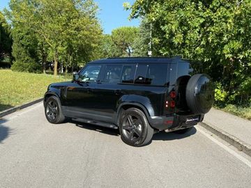 Land-Rover Defender - 12