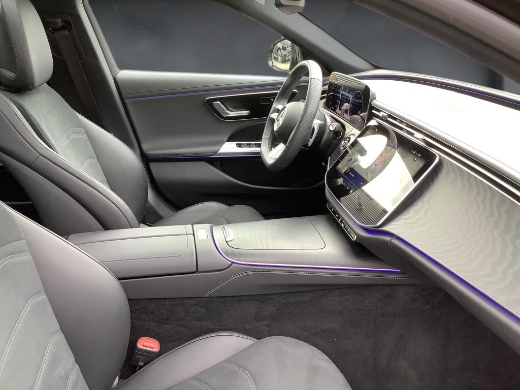 Mercedes-Benz E 220 d T AMG+MBUX+PANORAMA+DISTR+TOTW+NIGHT+AHK