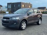 Chevrolet Captiva 2.4 LT 2WD|1-HAND|7SITZER|GARANTIE|TÜV - Chevrolet Captiva Gebrauchtwagen