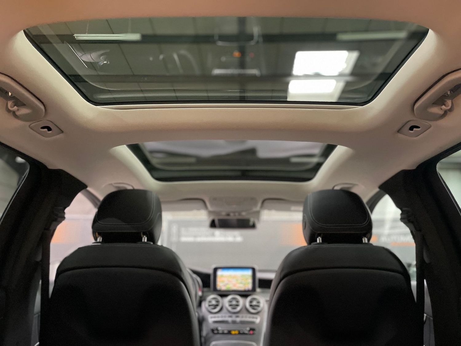 Fahrzeugabbildung Mercedes-Benz GLC 300 4M AMG #LED#360°#Pano#Distr.#Burmes#Nigh