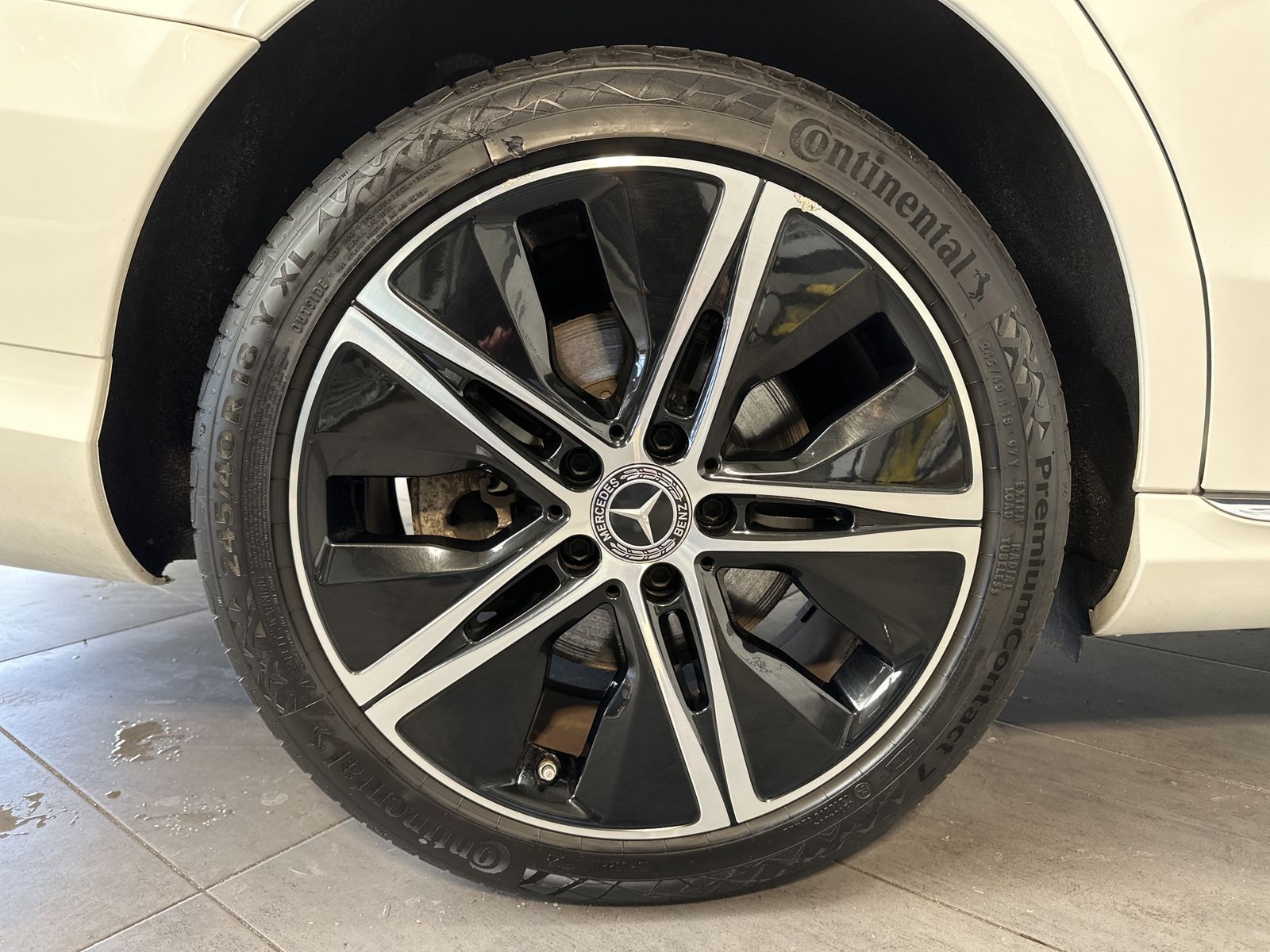 Fahrzeugabbildung Mercedes-Benz C 300de T Avantgarde NAV+LED+KAM+CARPLAY+18ZO+PP