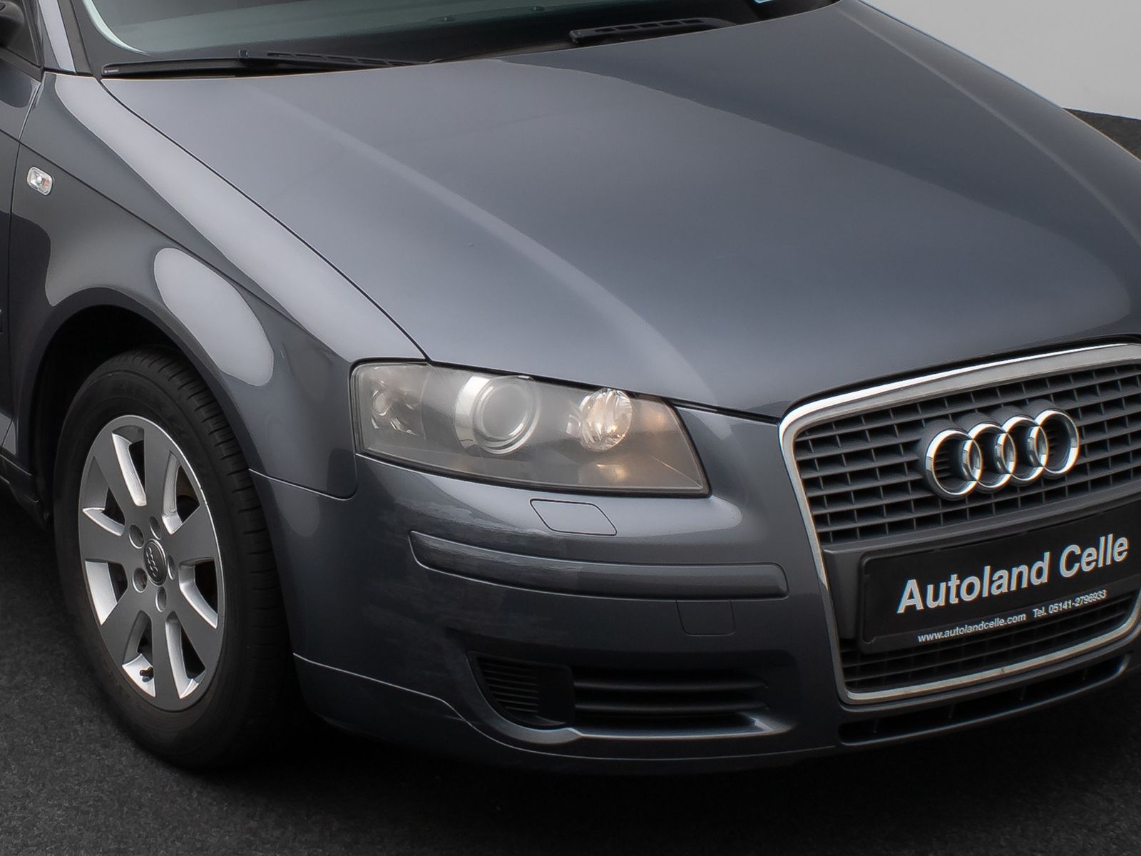 Fahrzeugabbildung Audi A3 Sportback 1.6 FSI Ambiente Sitzhzg PDC Xenon