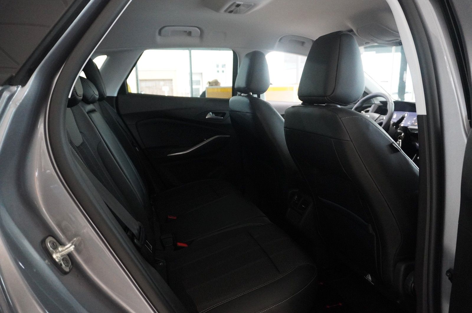 Fahrzeugabbildung Opel Grandland (X) 1.2T GS SPORT NAVI/LED/VIRTU./DAB+