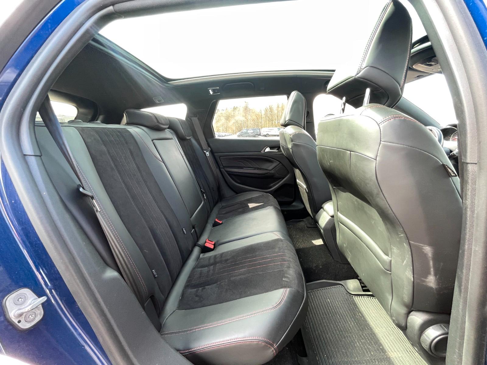 Peugeot 308 2015 — photo 18