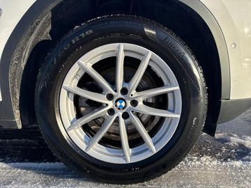 BMW X3 xDrive20d HiFi DAB LED WLAN Parkassistent