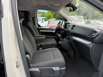 Opel Zafira Life Edition M+AHK+SHZ+Navi+HeadUp+8Sitze