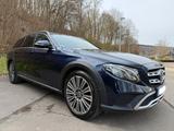 Mercedes-Benz E 220 d 4MATIC | Pano | BUR | SHZ | AHK | 360°