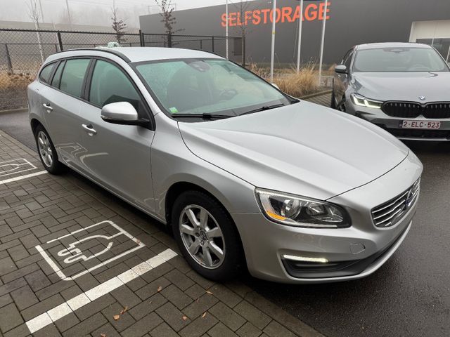 Volvo V60 Kombi 2,0 D Kinetic Klimaautomatik Navi Eur5