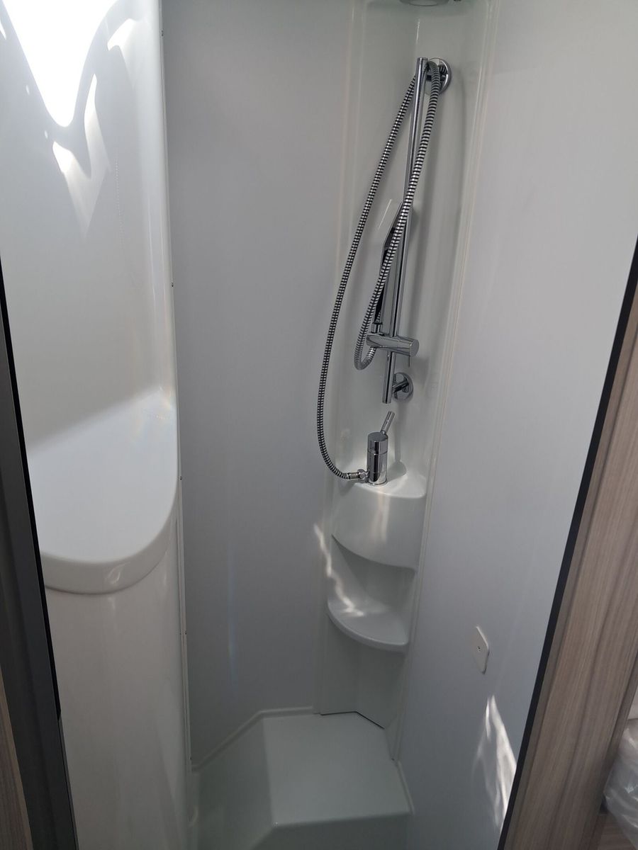 Fahrzeugabbildung Adria Compact DL 60Y Abwassertank isoliert