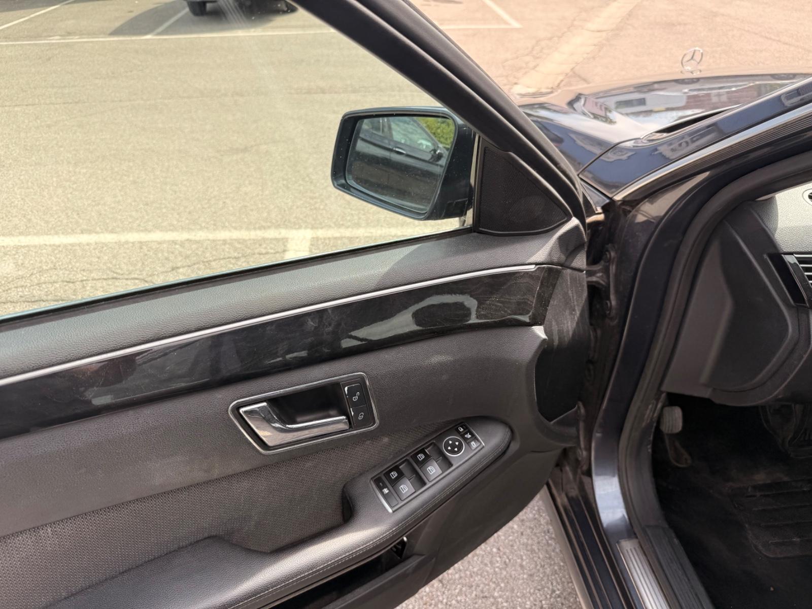Mercedes-Benz E 200 CGI T Blue AVANTGARDE SHZ AHK NAVI XENON