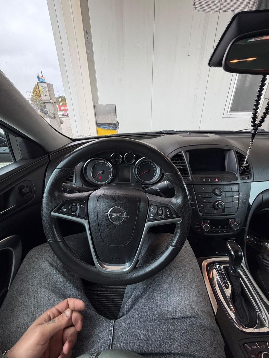 Opel Insignia 2013 — photo 12