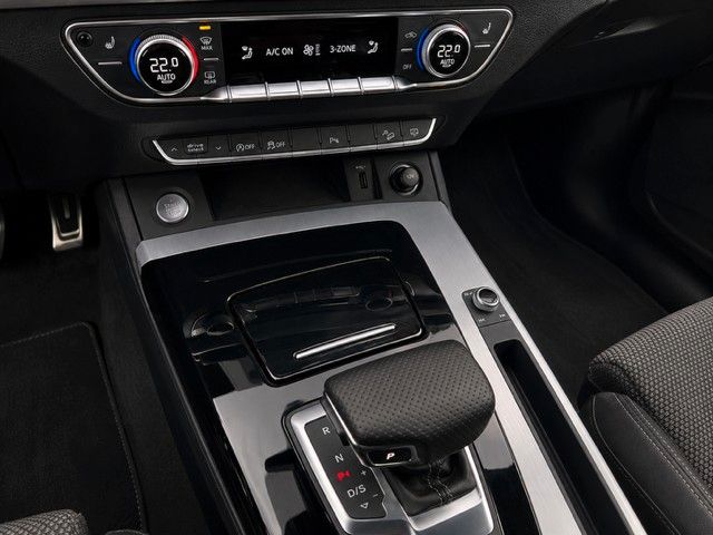 Audi Q5 40 TDI quattro advanced MATRIX PANO AHK foto 14