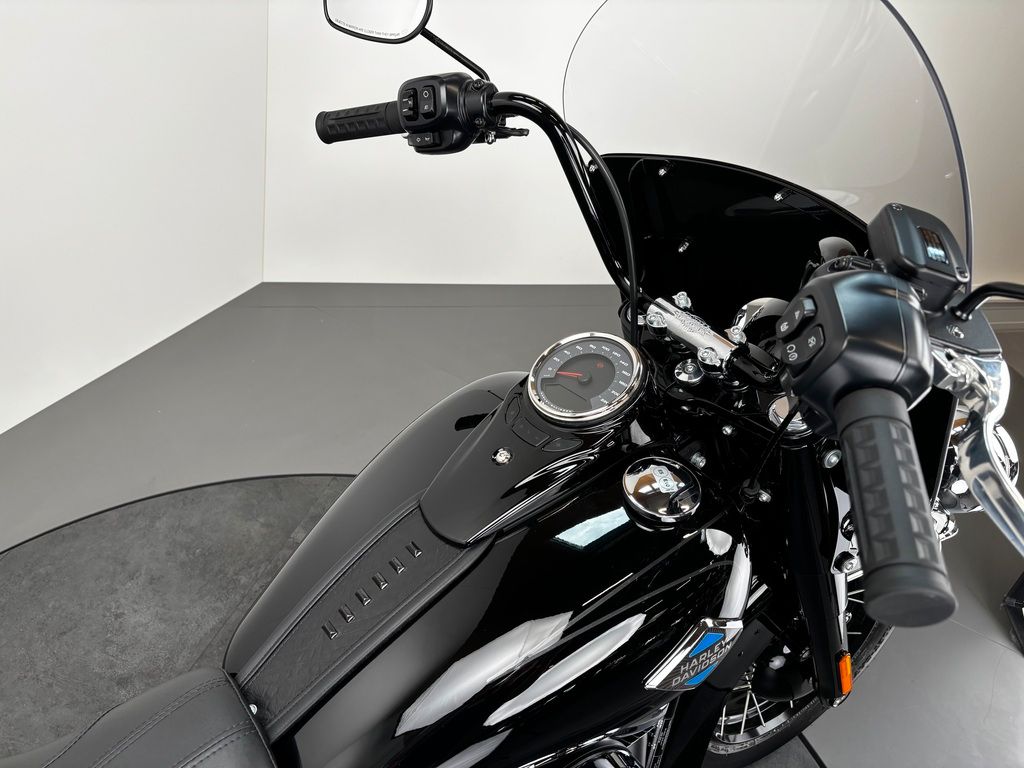Fahrzeugabbildung Harley-Davidson SOFTAIL HERITAGE CLASSIC *KAUM KILOMETER