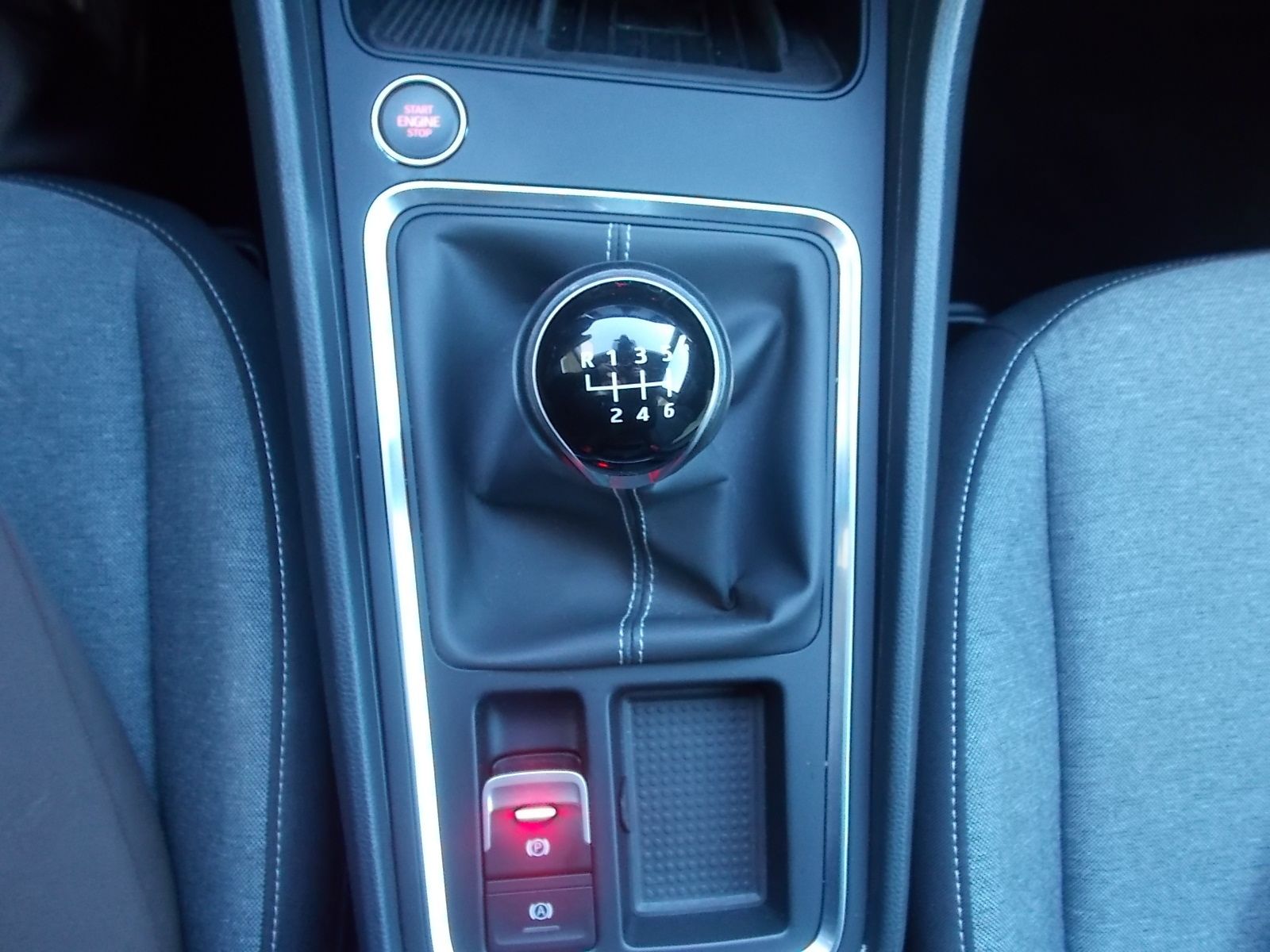 Fahrzeugabbildung SEAT Ateca Style 1.5 TSI ACT + SHZ + LED