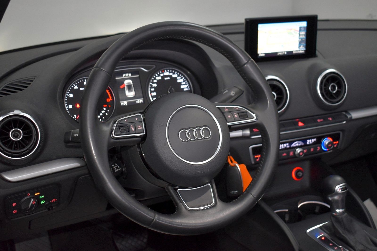 Fahrzeugabbildung Audi A3 Cabriolet ambition ultra TLeder,Navi,Xenon,SH