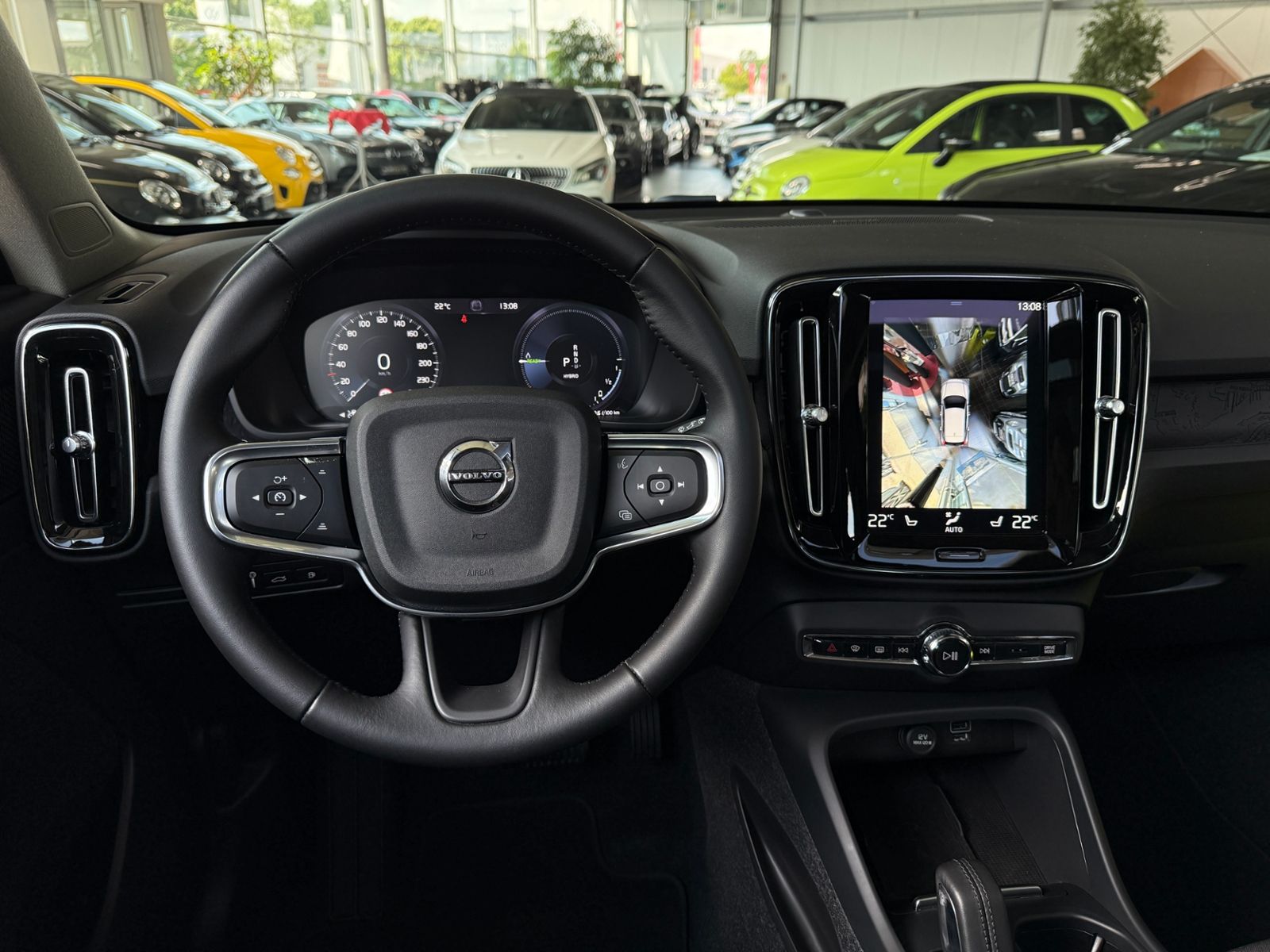 Fahrzeugabbildung Volvo XC40 Inscription Expression PANO H/K 360° BLIS